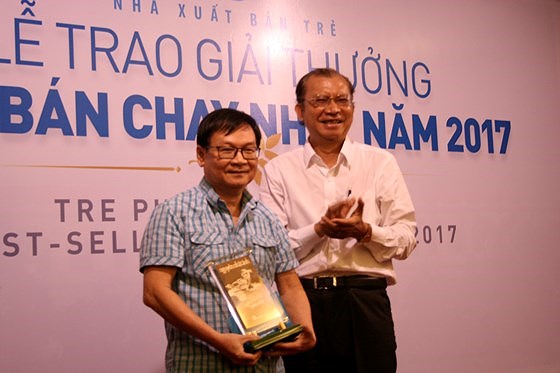 10 tác phẩm của nhà văn Nguyễn Nhật Ánh nhận giải thưởng sách bán chạy nhất năm 2017  ảnh 2